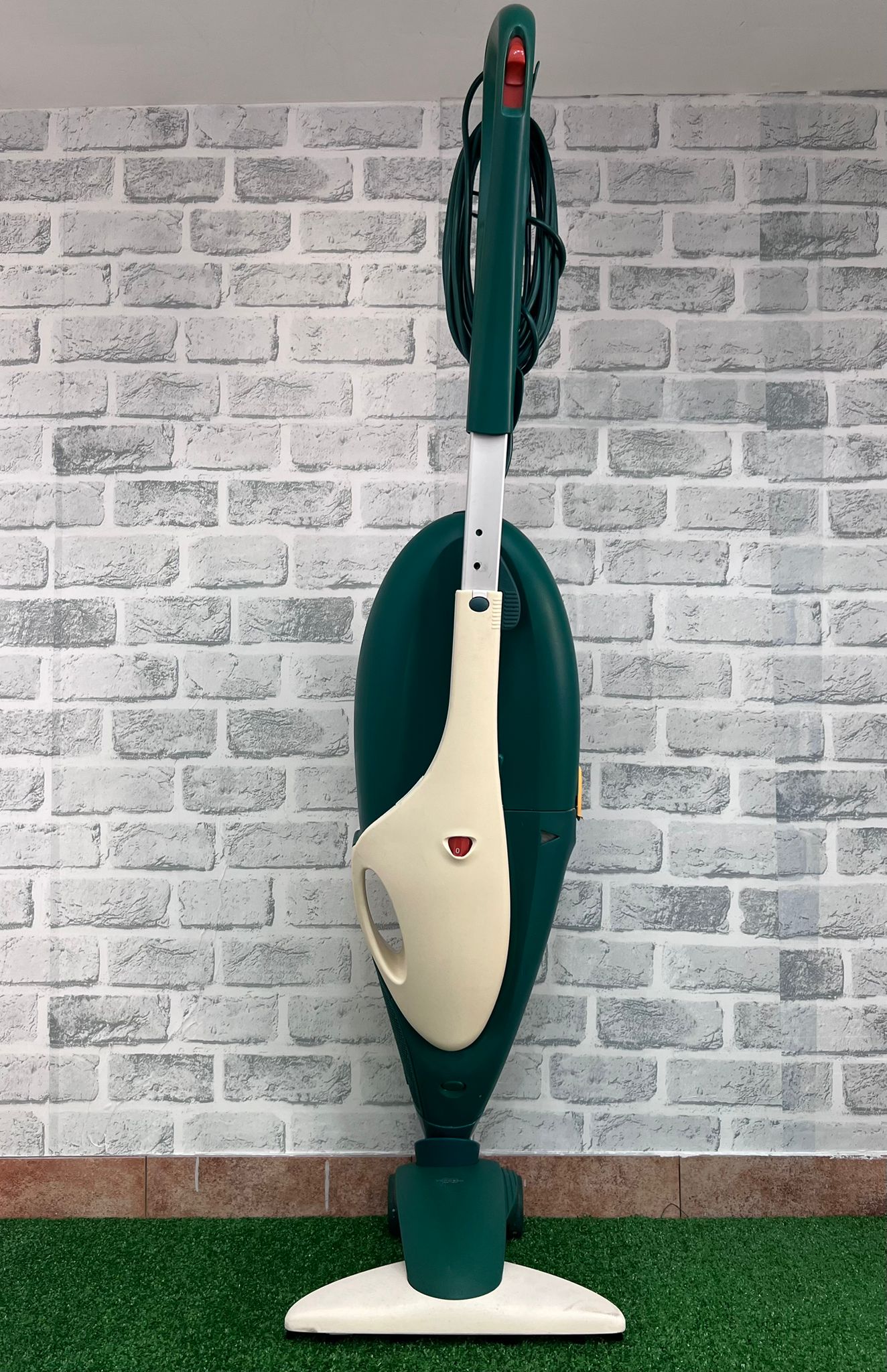 Vorwerk Folletto VK 135 rigenerato