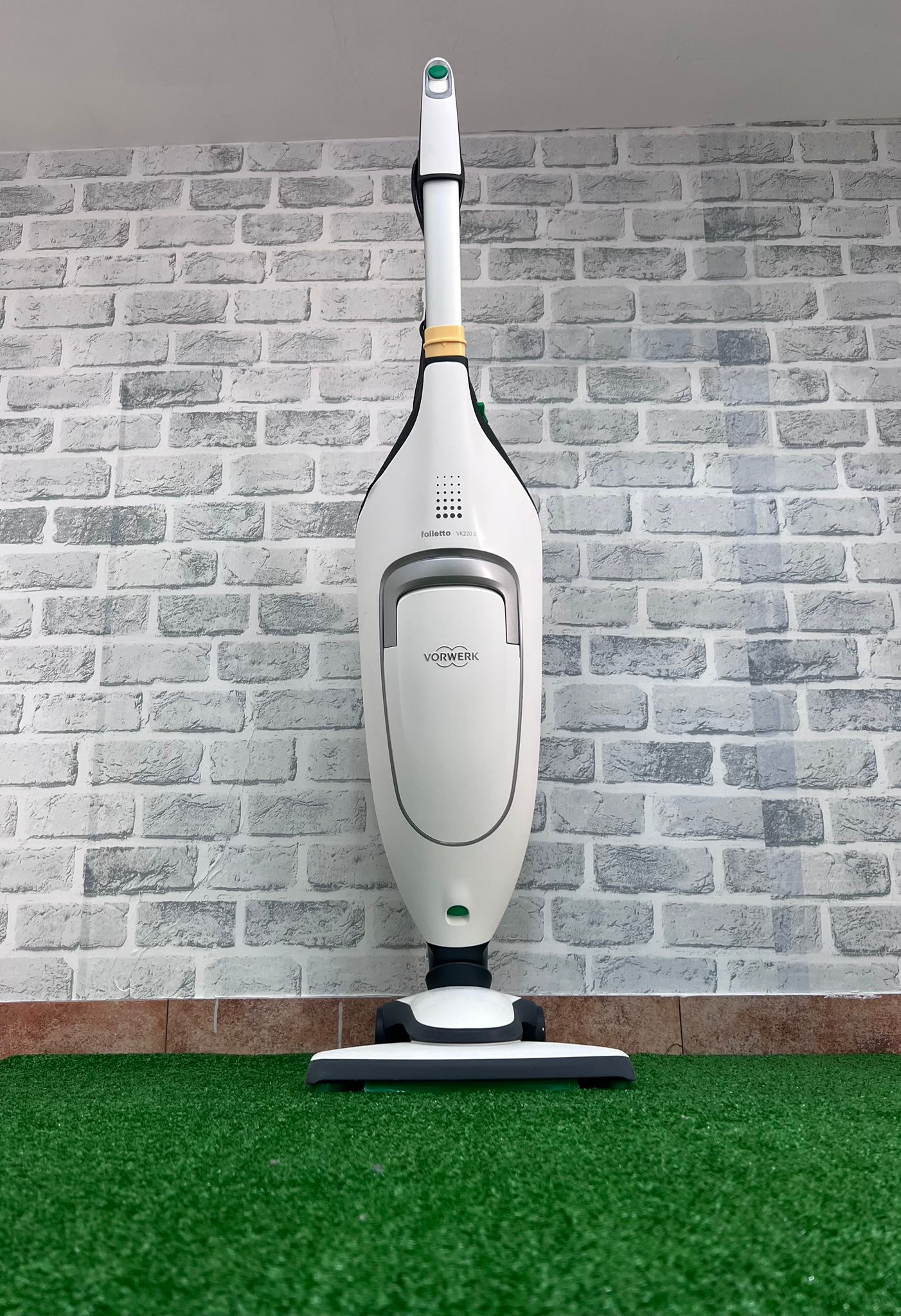 Vorwerk Folletto VK 220S rigenerato