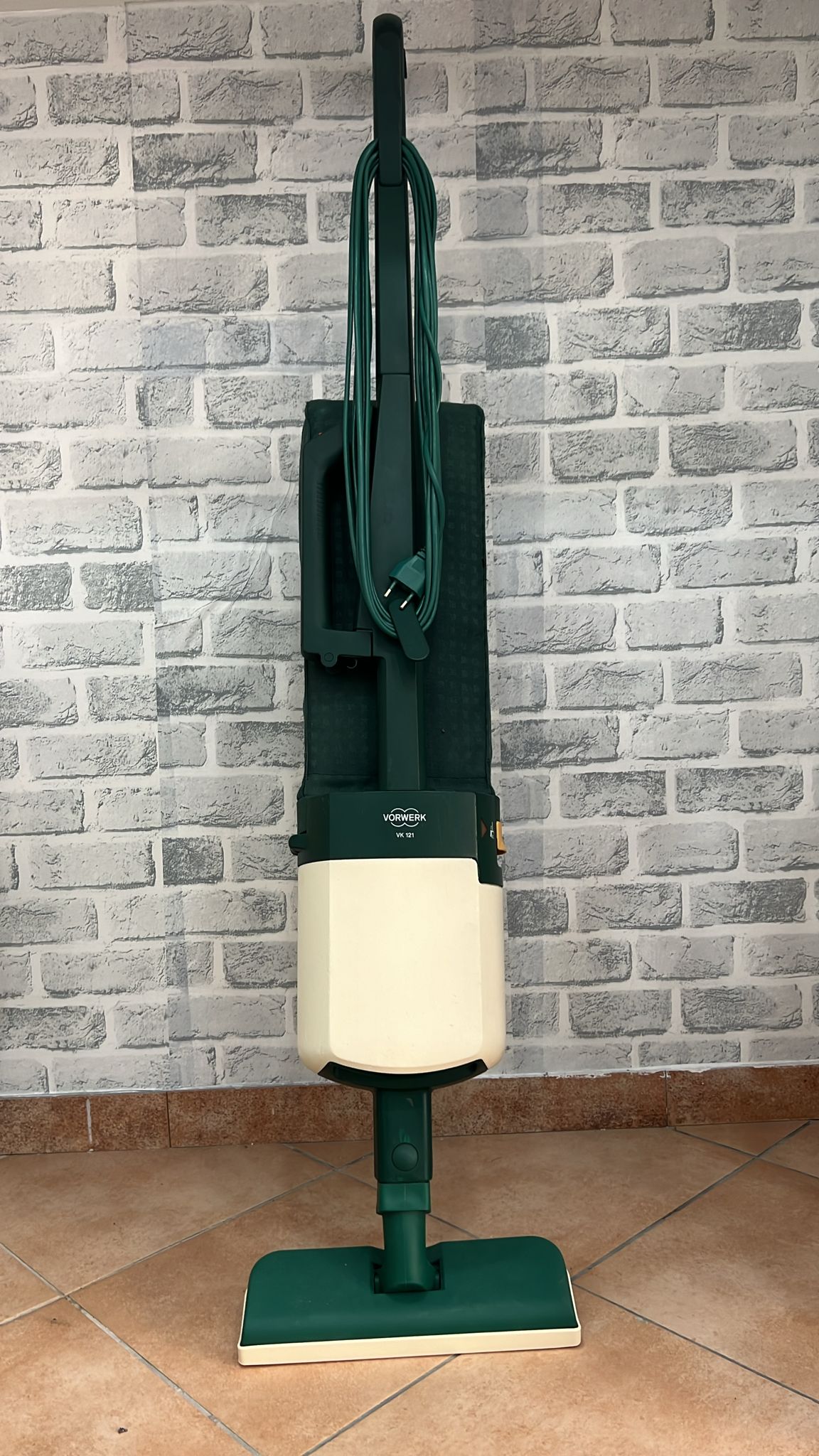 Vorwerk Folletto VK 121 rigenerato